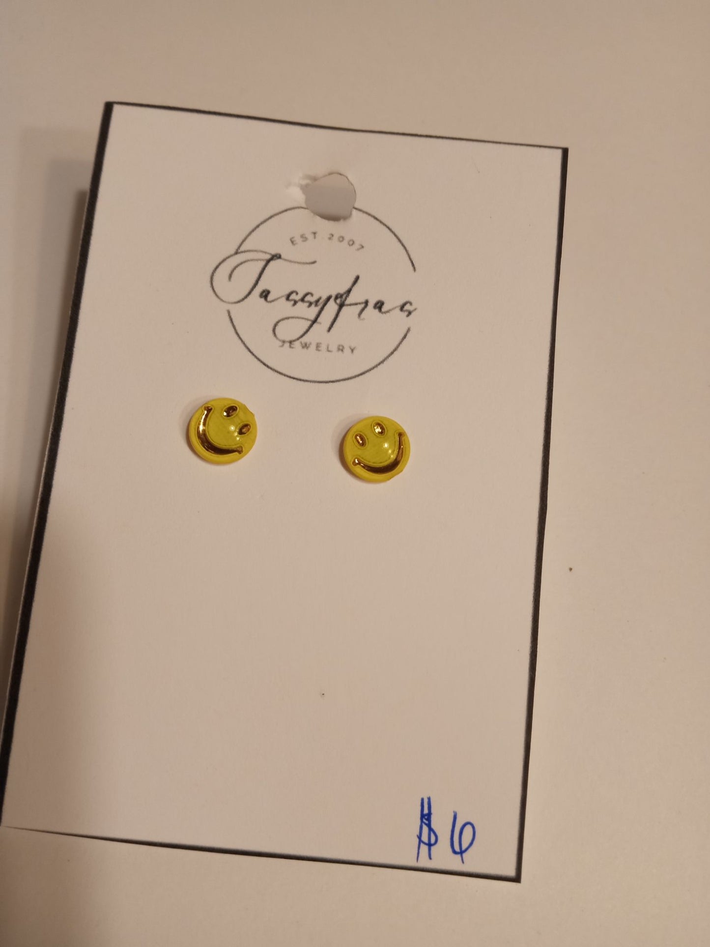 Smiley studs - 1